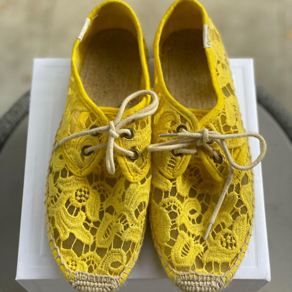 Yellow lace eyelet Soludos espadrilles size 7